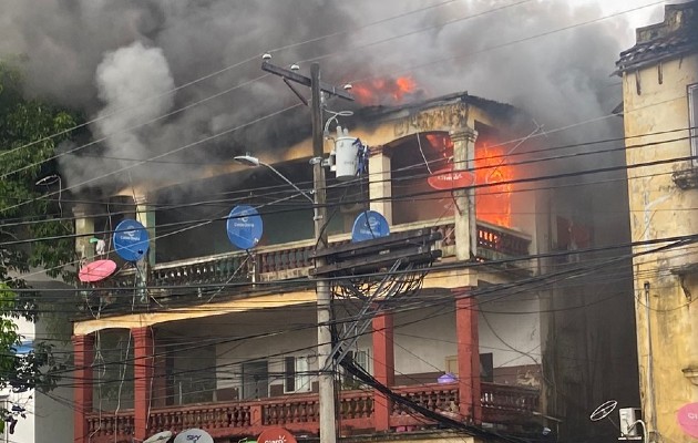 Cerca de las 2:00 p.m., se dio el aviso de alerta de este fuego. Foto: Diomedes Sánchez