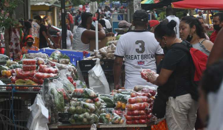 Los encuestados también citaron el hecho de que algún miembro del hogar no cuenta con empleo, sin diferencias entre las características demográficas. Foto: Grupo Epasa