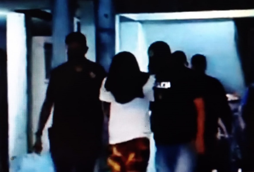 Un estudiante menor de edad fue detenido como sospechoso del crimen. Foto: Diomedes Sánchez Un estudiante menor de edad fue detenido como sospechoso del crimen. Foto: Diomedes Sánchez