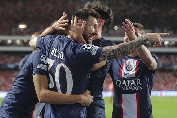 Messi festeja su gol contra Benfica en el Champions League. Foto: EFE