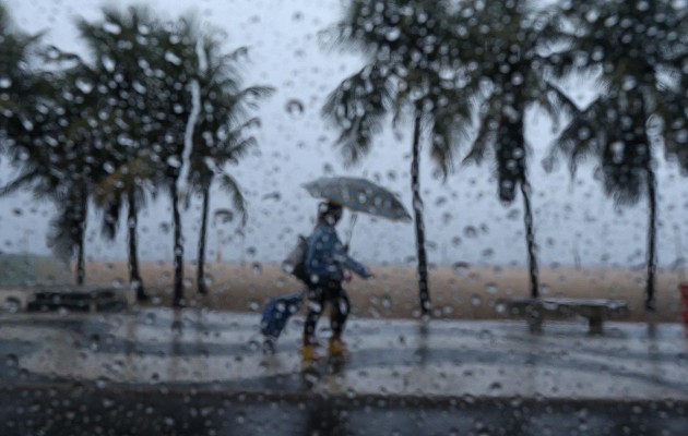 Centro Nacional de Huracanes (NHC) estadounidense vigila dos sistemas de baja presión formados en el Atlántico. Foto:EFE