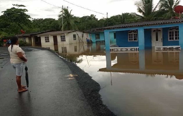 En la provincia de Colón se han reportado la afectaciones en un número indeterminado de viviendas. Foto. Diomedes Sánchez