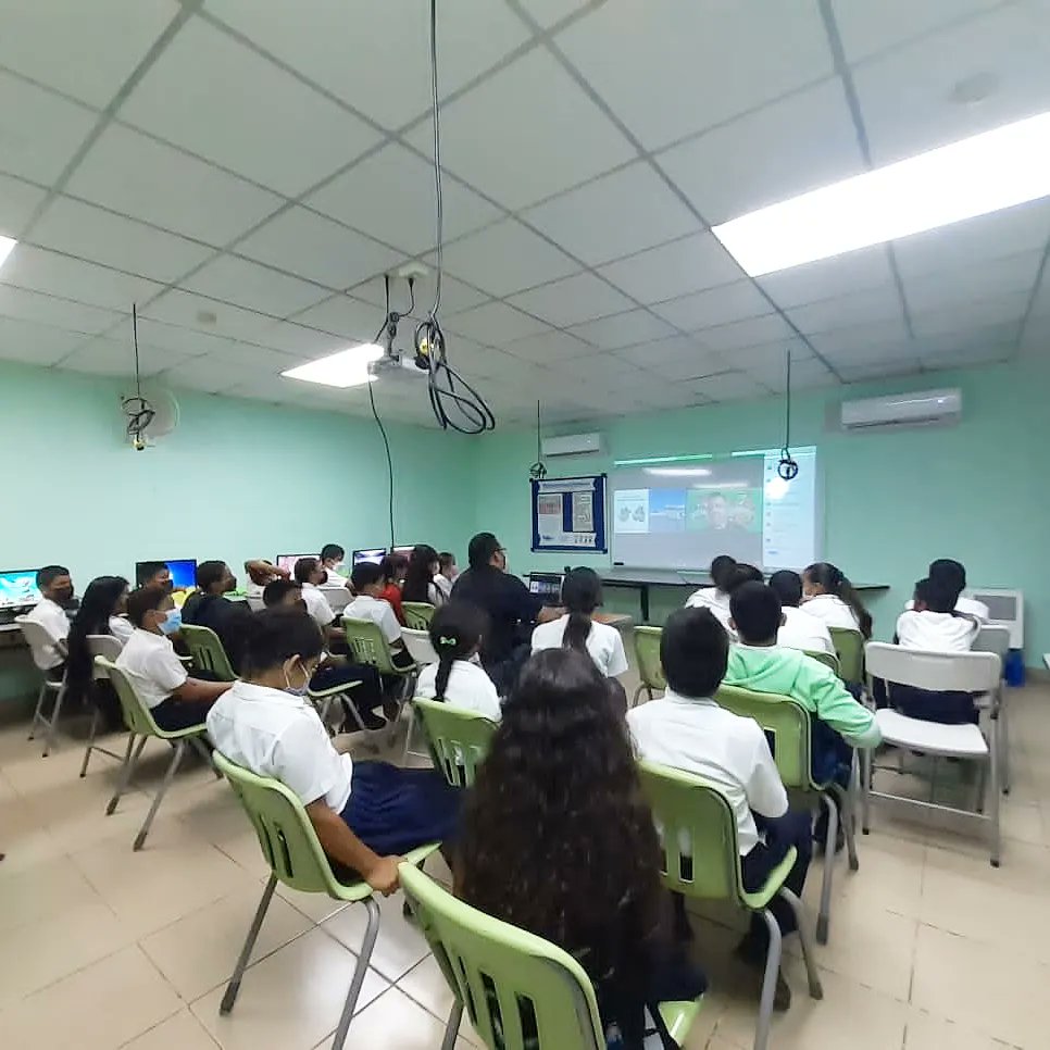 La transformación tecnológica en las aulas es una inversión que se requiere en la educación. Cortesía Meduca