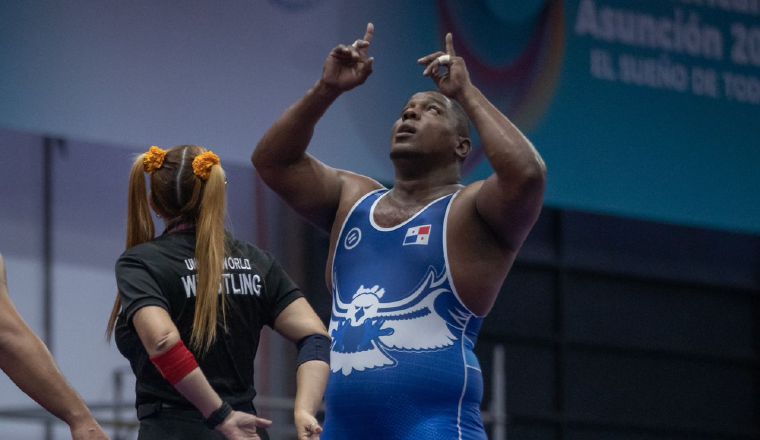 Rodolfo Waithe ganó bronce en lucha. Foto:COP