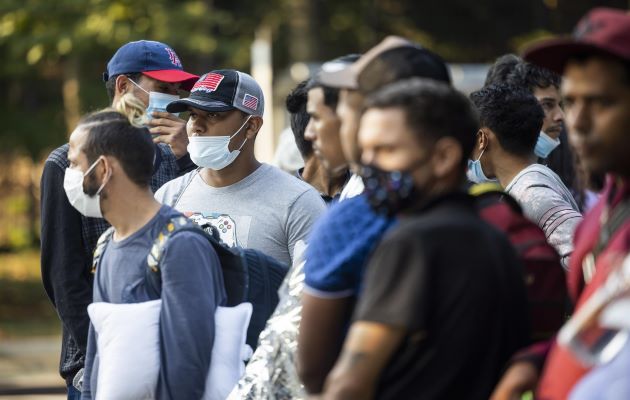 Gabriela Pérez, migrante de Venezuela, expuso a EFE que no se detendrán en la carretera porque la situación para los venezolanos es 