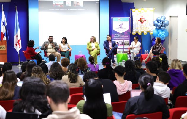 En el evento participaron expertos profesionales en la psicología de distintas ramas como social, educativa, industrial, organizacional, clínica, jurídico forense, políticas y derecho y neuropsicología. Foto: Cortesía Meduca