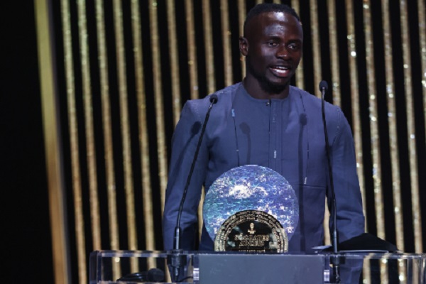 Sadio Mané se convirtió en el primer jugador en ganar el trofeo Sócrates. Foto:EFE