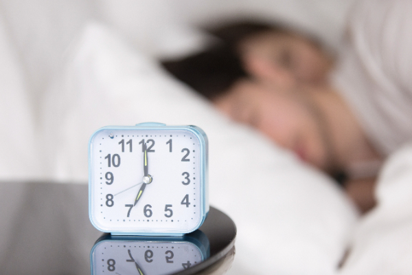 El estudio aconseja promover una buena higiene del sueño. Foto: Ilustrativa / Freepik