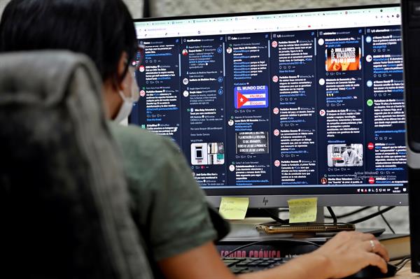 Presentan informe sobre Libertad en la Red.