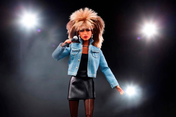La muñeca inspirada en Tina Turner cuesta $55. Foto: EFE
