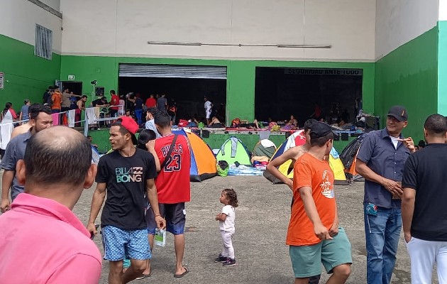 Más de 1,100 migrantes venezolanos permanecen en albergue instalado por la Misión Diplomática de Venezuela. Foto: Víctor Arosemena
