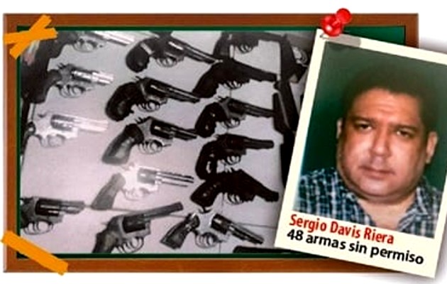  A Sergio Davis se le encontró una gran cantidad de armas y hasta equipos de escuchas telefónicas.