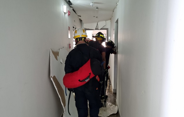 Las investigaciones para determinar las causas de la explosión en el PH Urbana de Obarrio  tomarán tiempo. Foto: Bomberos