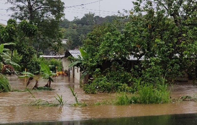 Sinaproc se mantiene en la zona desarrollando los levantamientos de las afectaciones. Foto / Diómedes Sánchez.