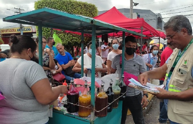 Las autoridades precisaron que entre las irregularidades reportadas están: el no uso visible del carnet verde. Foto. José Vásquez