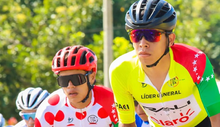  Franklin Archibold (izq.) ganó la Vuelta a Chiriquí en el 2019. Foto:Fepaci