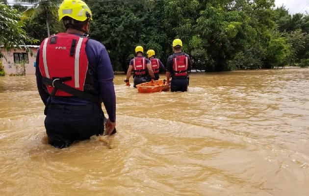 El Sinaproc llevó a cabo 25 rescates, atendido  12 deslizamientos de tierra en los sectores de Monaguillo, Ocú, Las Minas, Los Pozos, Chitré Cabecera, San Juan Bautista, Pesé, Parita.