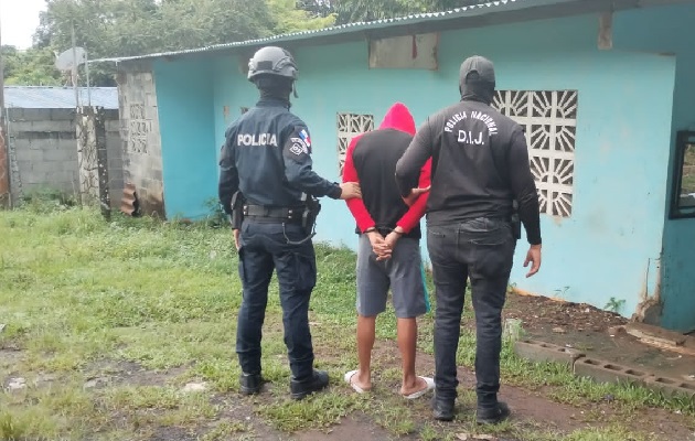 Las detenciones se lograron durante una serie de allanamientos en La Chorrera y Capira. Foto. Eric Montenegro