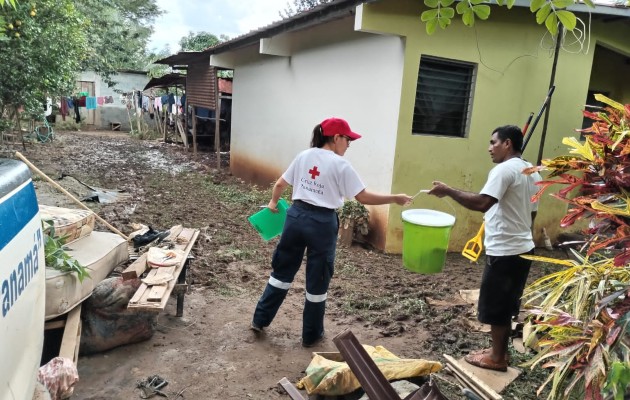 Las autoridades han logrado entregar colchones y kits de limpieza. Foto / Thays Domínguez.