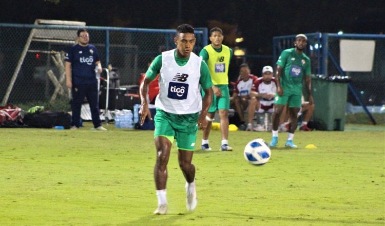 Yoel Bárcenas en los entrenamientos de Panamá. Foto: Fepafut