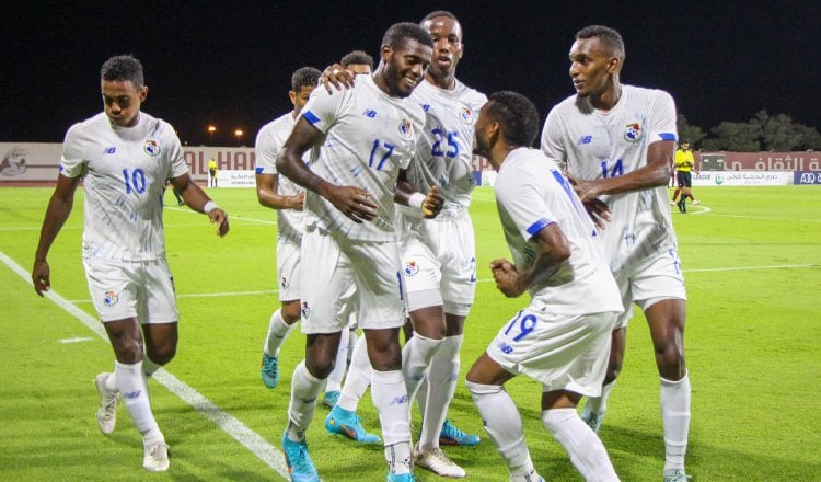 José Fajardo (17) festeja su gol contra Venezuela. Foto: Fepafut.