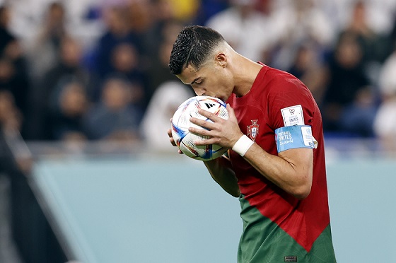 Cristiano Ronaldo anotó de penal. Foto: EFE