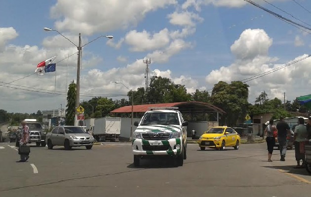 El alcalde Rafael Quintero, dijo que urge que el Senafront brinde la vigilancia a estos cuatro corregimientos, ya que son fronterizos con Costa Rica que son utilizados para todo tipo de actividad delictiva. Foto. Mayra Madrid