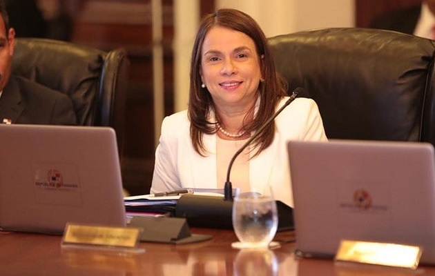 La ministra Maruja Gorday lamentó el aumento de fracasos. Foto: Meduca