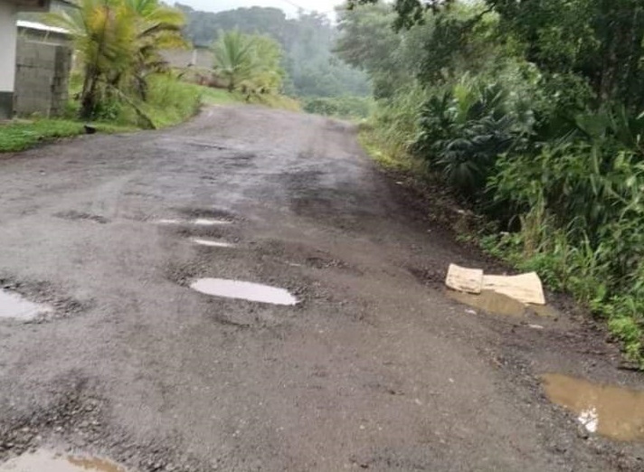 En sectores colonenses hay pésimas condiciones para transitar. Foto: Diomedes Sánchez 