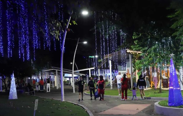 Luminaria de Navidad de la Alcaldía de Panamá está lista en un 100% este sábado. Foto: Archivos