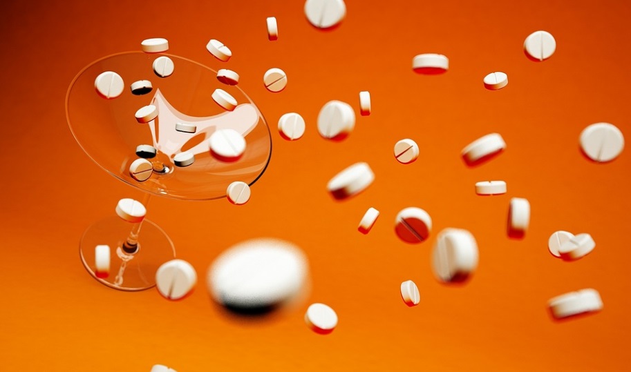 Si tiene alguna duda sobre cómo deben gusradarse los medicamentos, consulte a su médico. Foto: Pixabay