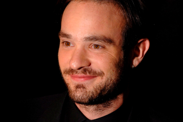 Charlie Cox dio vida a Matt Murdock por primera vez en la serie de tres temporadas de Netflix. Foto: EFE / Daniel Deme