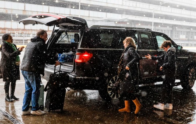 Peligros por aire y por tierra, tormenta invernal azota a los Estados Unidos. Foto: EFE
