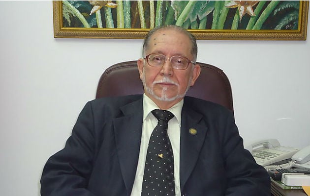 Estuvo como secretario general en cuatro periodos de dos rectores. Foto: Archivo