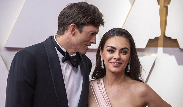 Ashton Kutcher y Mila Kunis de 'That '90s Show'. Foto: EFE