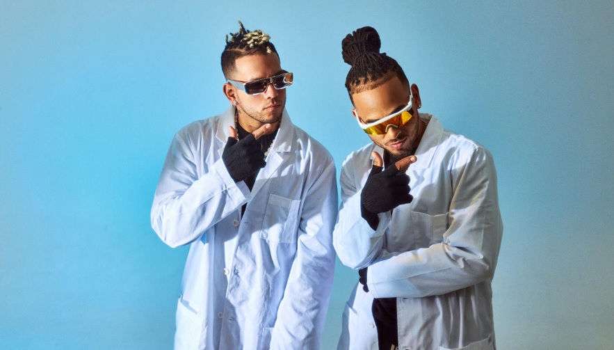 Ovy on The Drums y Ozuna. Foto: EFE