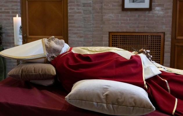 El funeral será presidido naturalemente por Francisco en la plaza de San Pedro. Foto: EFE