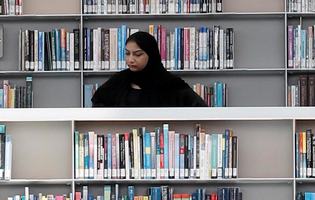 Casarse, estudiar o salir del país son derechos que muchas mujeres cataríes no pueden ejercer. Foto: EFE