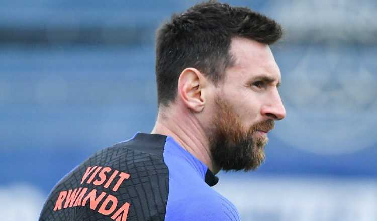 Leo Messi en el entrenamiento del PSG de Francia. Foto: Twitter