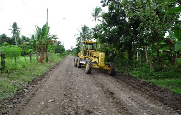 Estos trabajos son una prioridad para estas comunidades donde los productores podrán sacar sus rubros a los mercados nacionales. Foto. José Vásquez