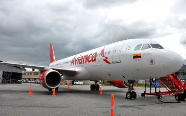 Dos cadáveres en el tren trasero, novedad en el vuelo AV116 que aterrizó en Bogotá. Foto: EFE Ilustrativa