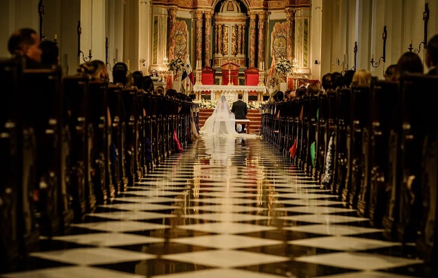 La boda se realizó en la catedral  Santa María La Antigua.