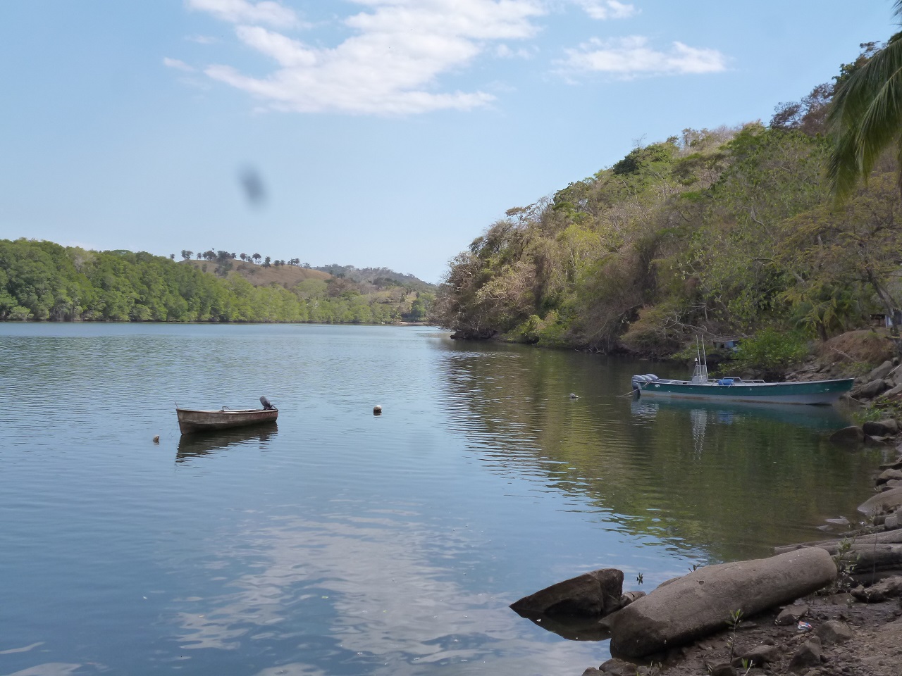 El cuerpo fue hallado flotando en las aguas del golfo de Montijo. Foto: Melquiades Vásquez