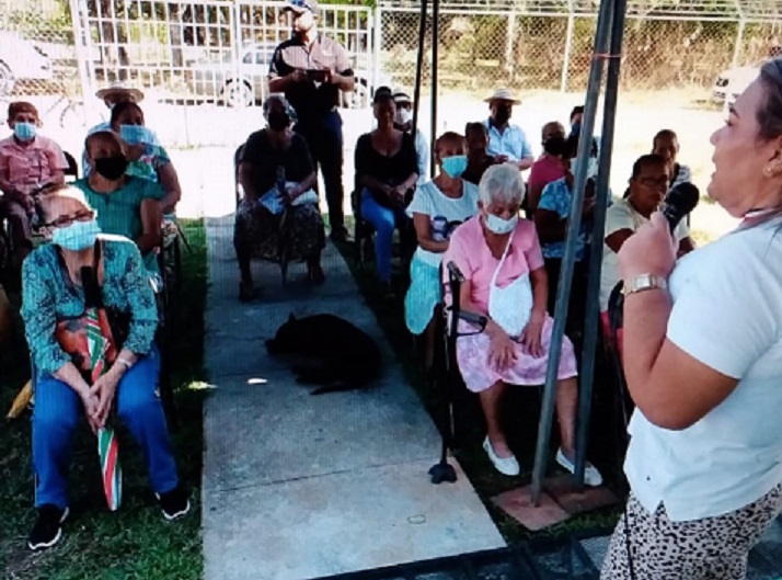 Itzela García, directora regional del Mides en Veraguas, dijo que se investigan estos casos. Foto: Melquiades Vásquez