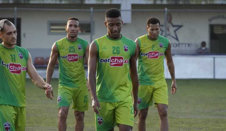 Daniel Santa, Francisco Palacios, Jesús Araya del Sanfra. Foto: @sanfrafc_pa