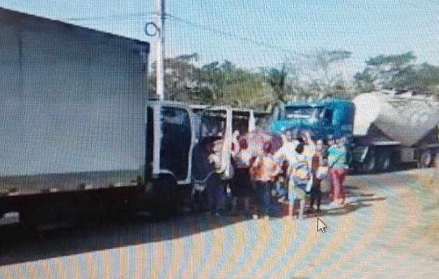 El cierre inició en la mañana y culminó cerca del mediodía. Foto: Diomedes Sánchez