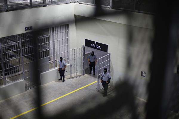 Centro de Confinamiento del Terrorismo (CECOT). Foto: EFE
