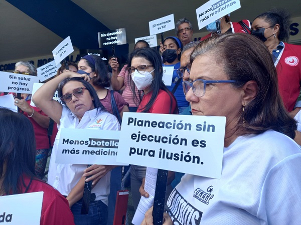 Se ha hecho de todo para que haya medicamentos a tiempo para los pacientes, pero no se ha resuelto el problema. Foto: Francisco Paz