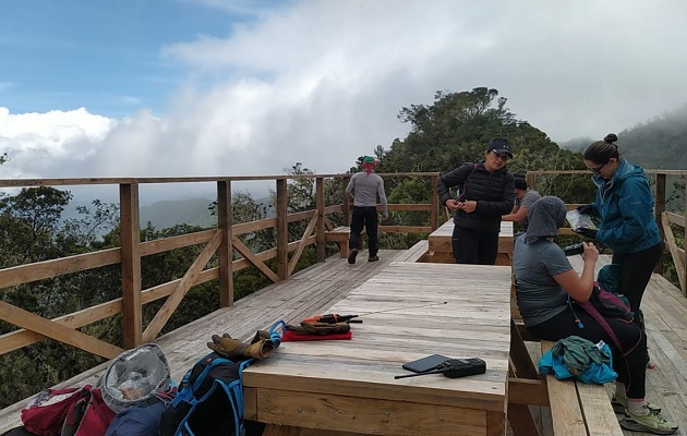 Un turista con buenas condiciones físicas demora entre 6 u 8 horas realizando el ascenso pro este sendero.Foto: MiAmbiente