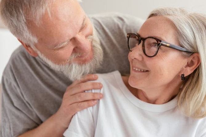 A esta edad no pierden vivacidad ni picardía. Foto: Pexles